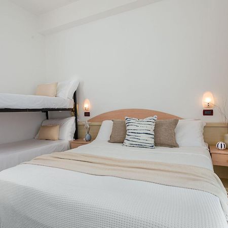 Hotel Teti Белларія-Іджеа-Марина Екстер'єр фото