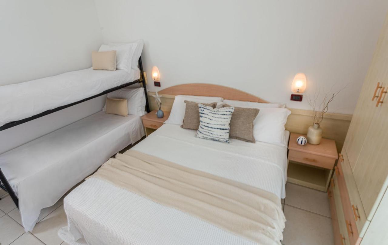 Hotel Teti Белларія-Іджеа-Марина Екстер'єр фото