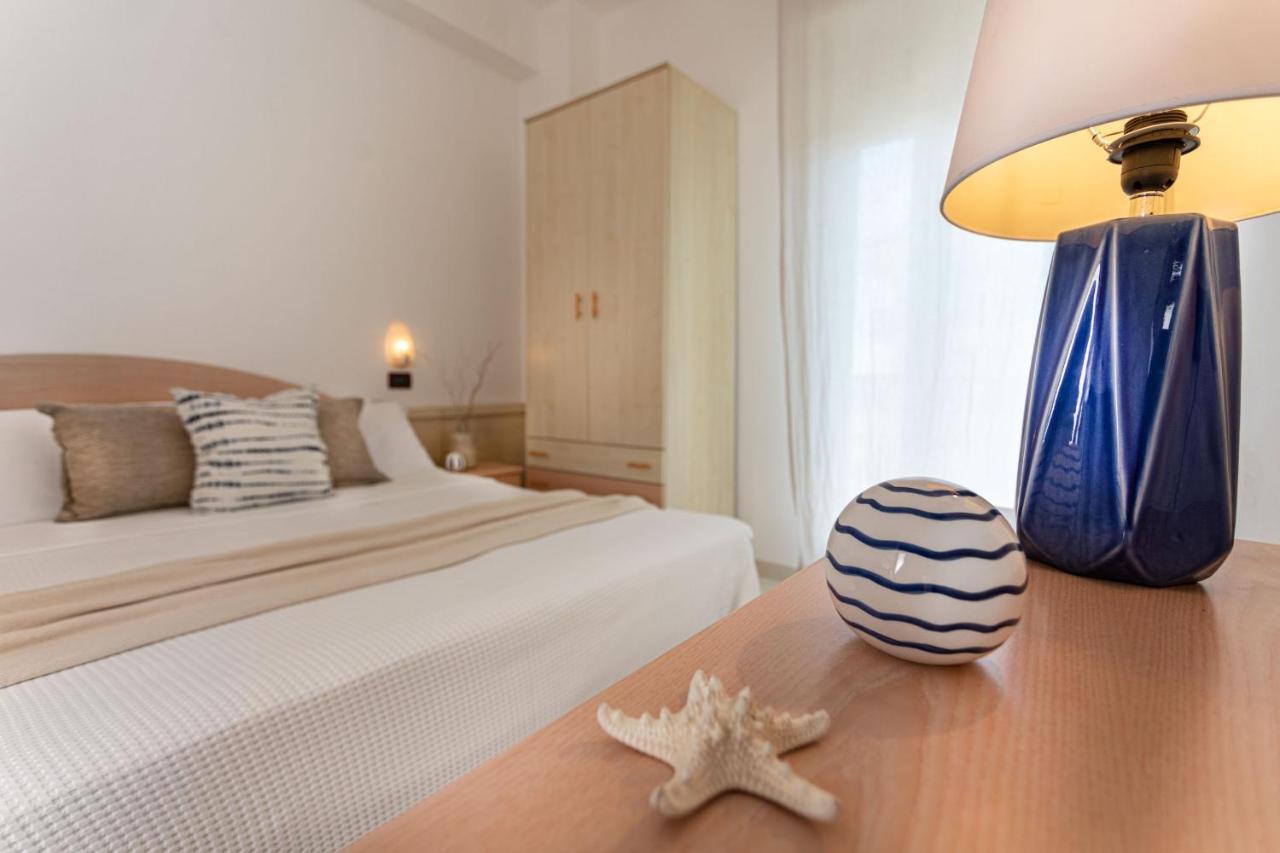Hotel Teti Белларія-Іджеа-Марина Екстер'єр фото